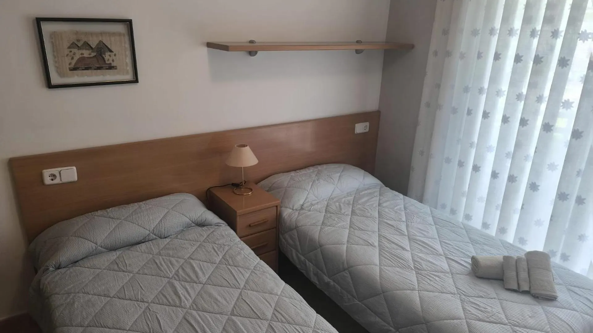 En El Centro De Salou, Playa , Padel , Tenis Y Piscina, Complejo Larimar Apartament