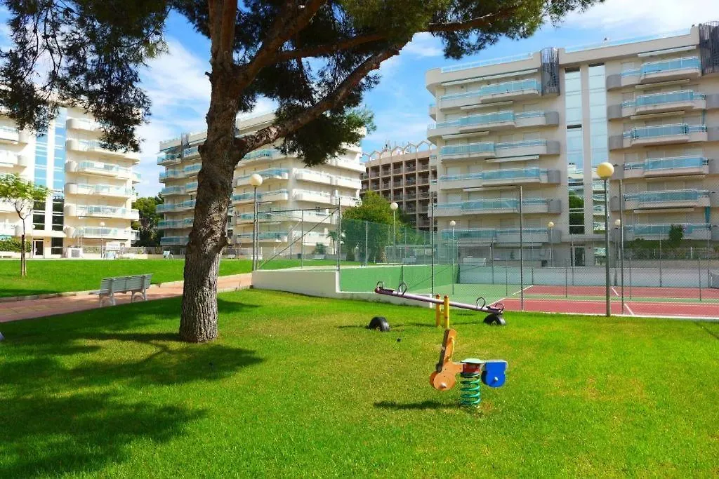 En El Centro De Salou, Playa , Padel , Tenis Y Piscina, Complejo Larimar Apartament Salou